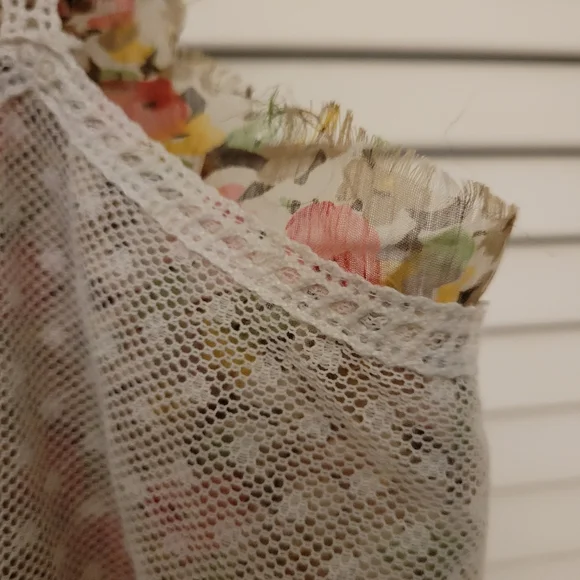 Young Threads top - Picture 7 of 9